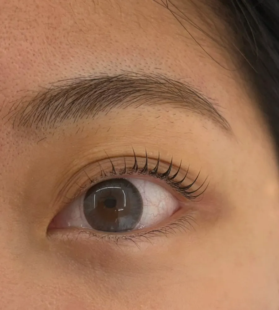 Close-up detail of the lash lift curl
