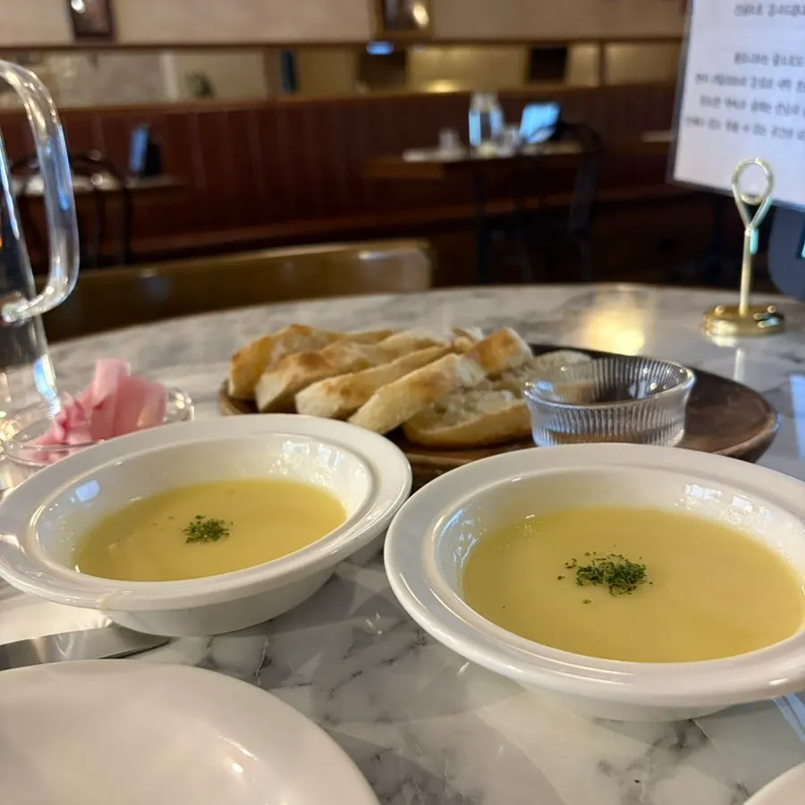 Ciabatta bread and soup at Bologna