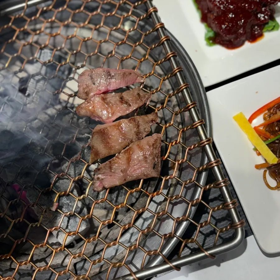 Hanwoo assortment ready for charcoal grilling