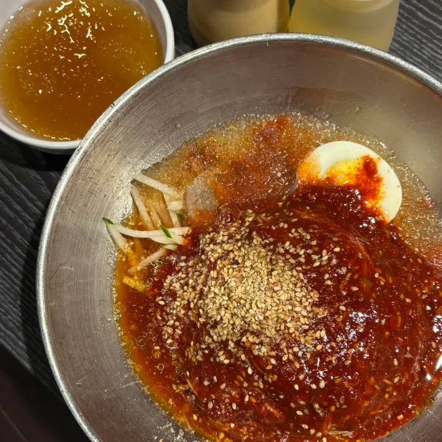 Grilled hanwoo with accompaniments