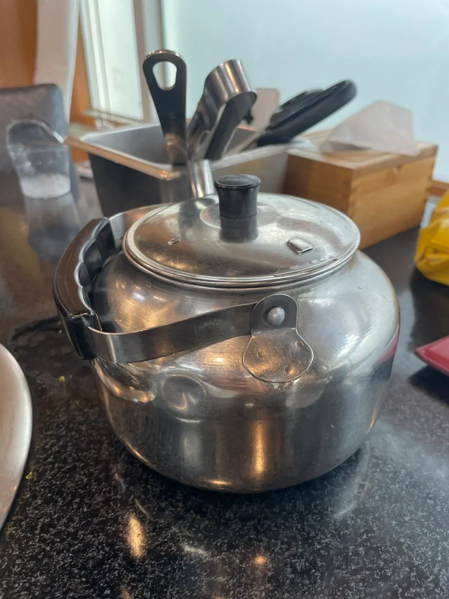 Fluffy cauldron-cooked rice