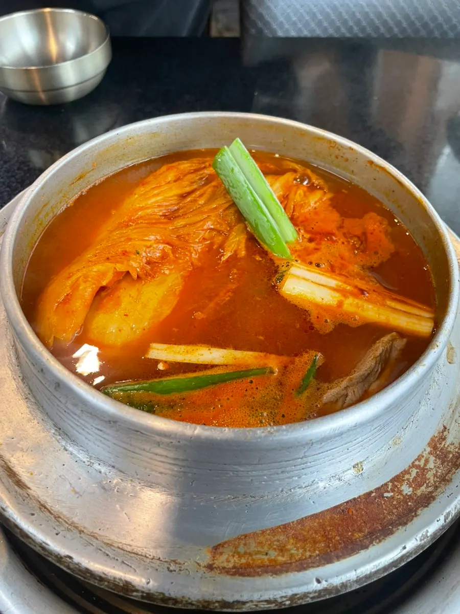 Cauldron rice for making nurungji