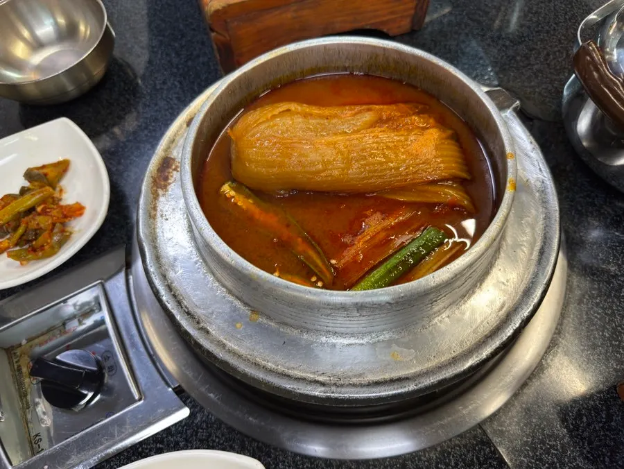 Jeonju House self-service side dish corner