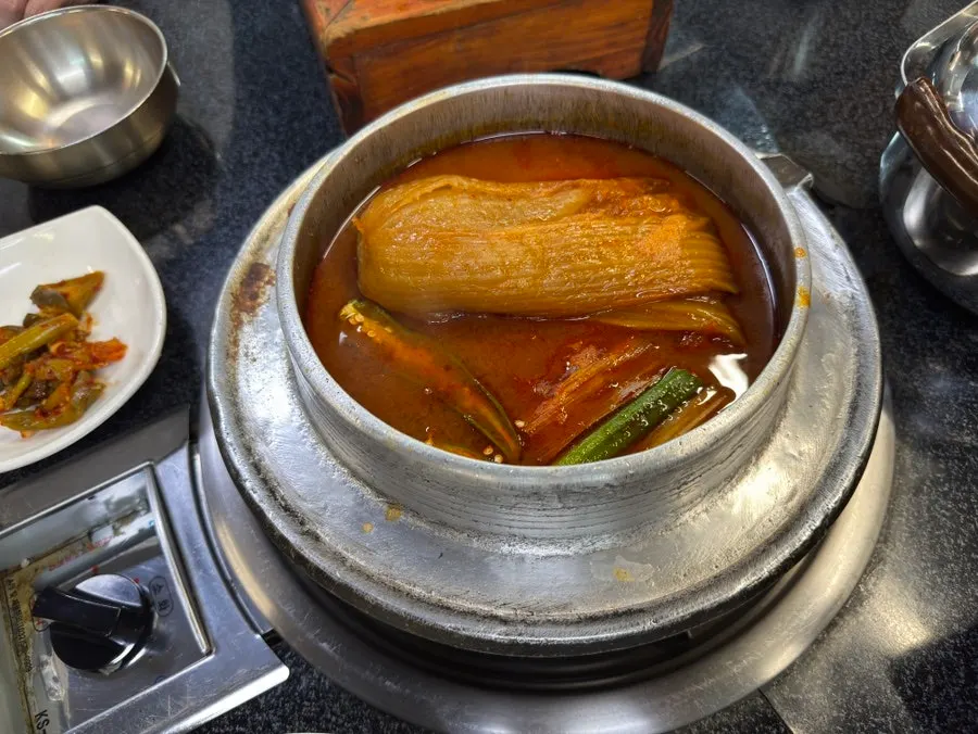 Kimchi stew with aged kimchi and meat