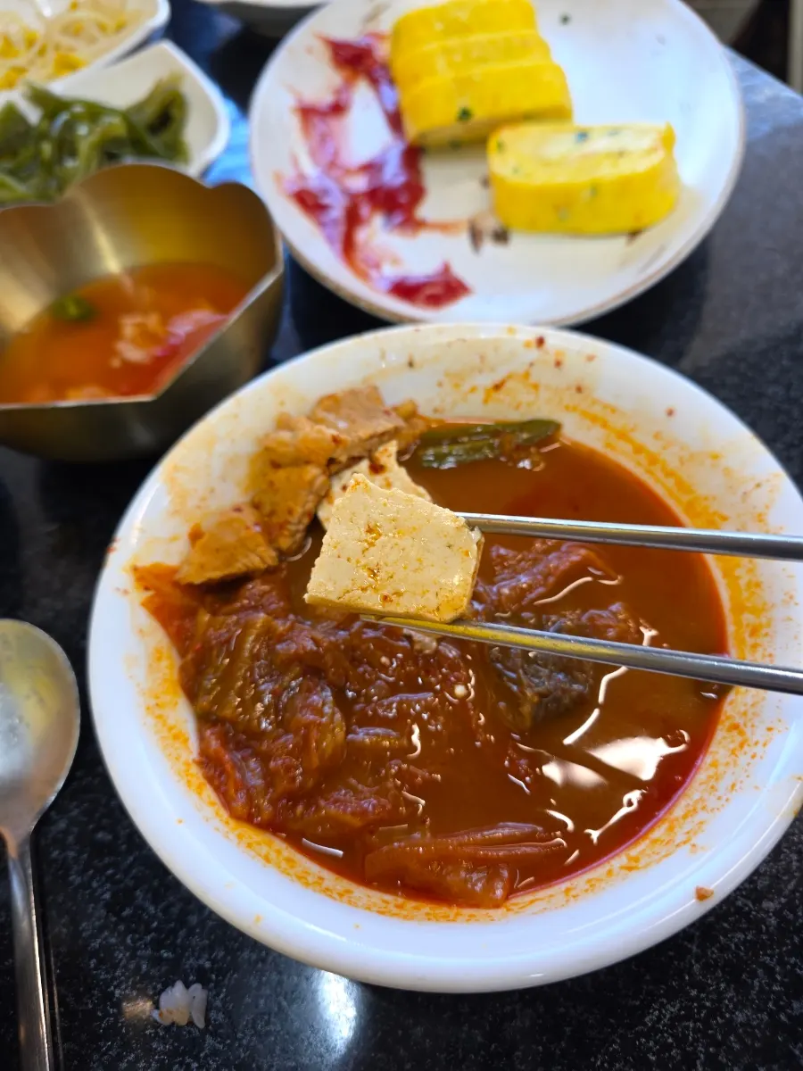 Tofu available at the self-service bar