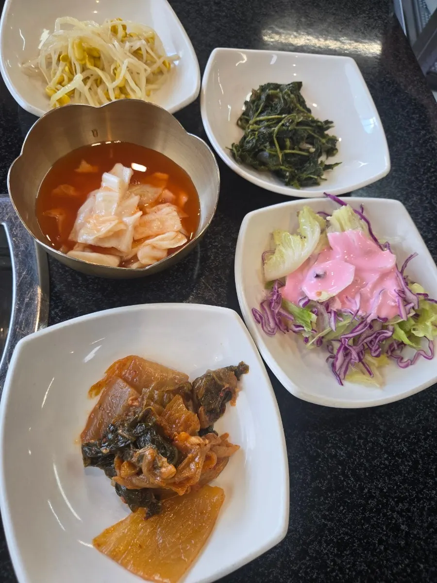 Neatly kept self-service bar and side-dish station
