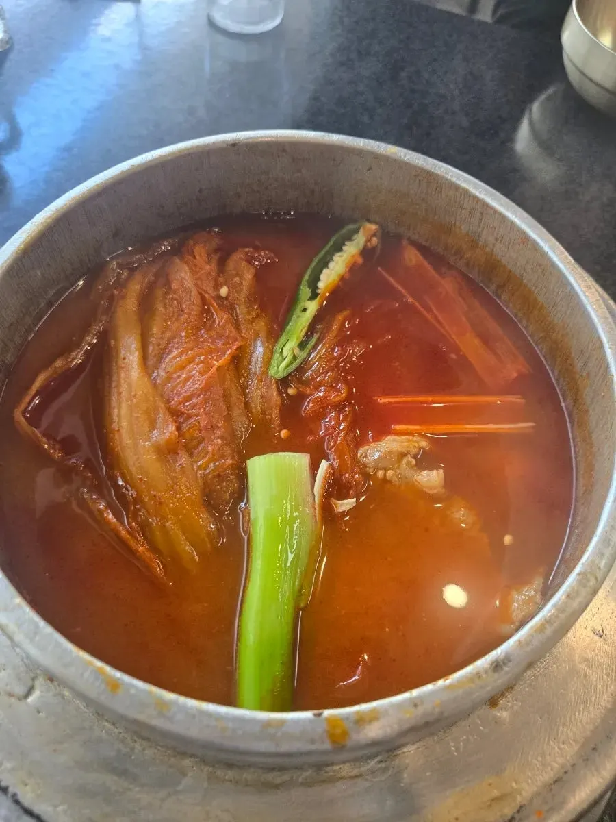 Bubbling gamasot galbi kimchi jjigae