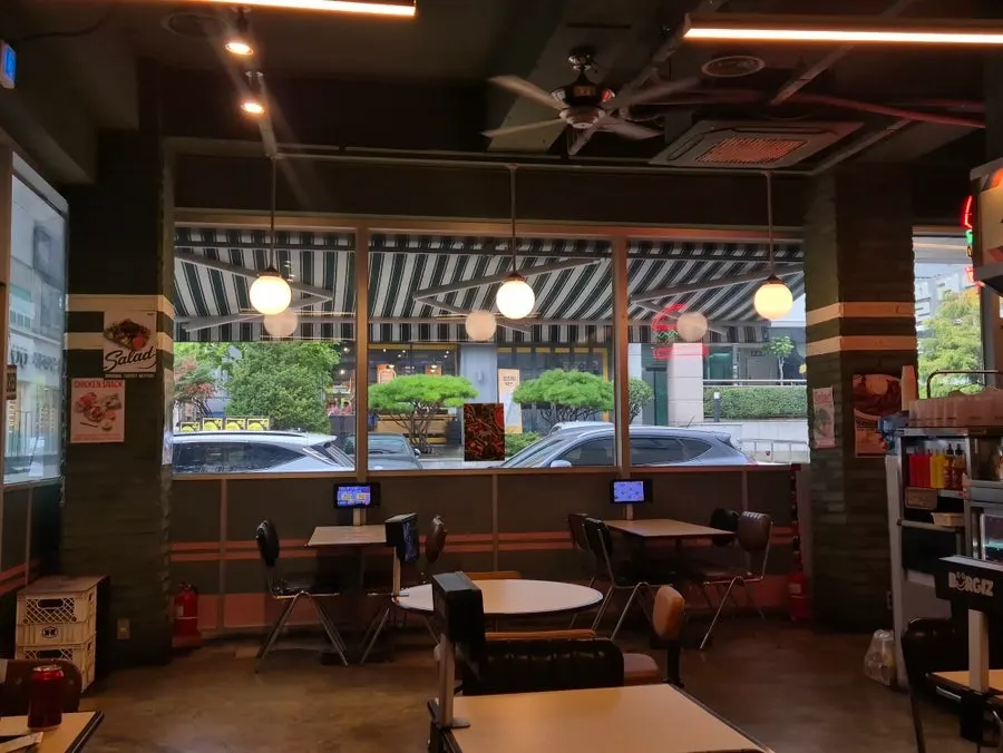 Buggies Tangbang本店入口