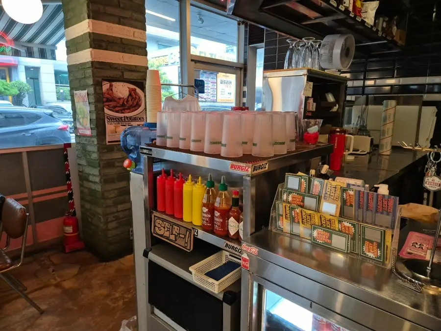 Buggies Tangbang本店室内座位