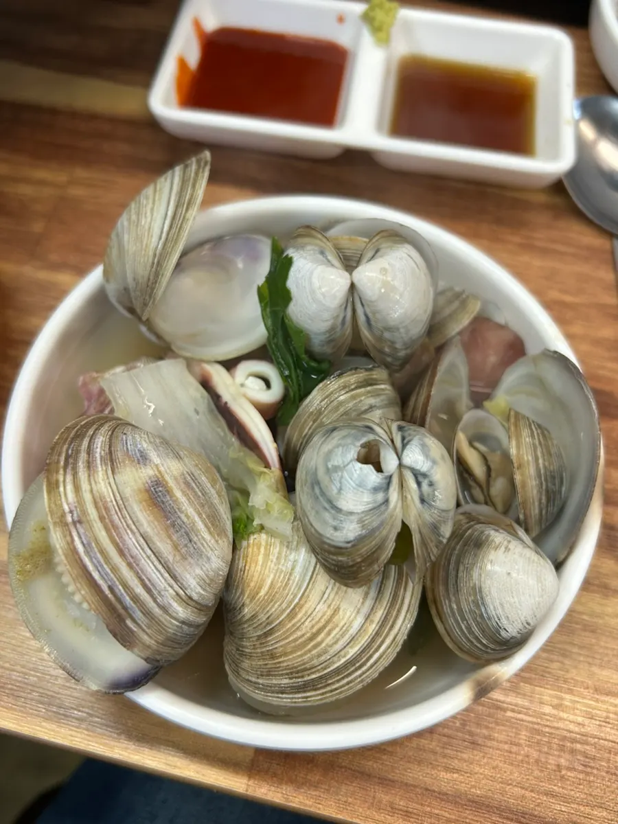 Clam meat picked out of the shell