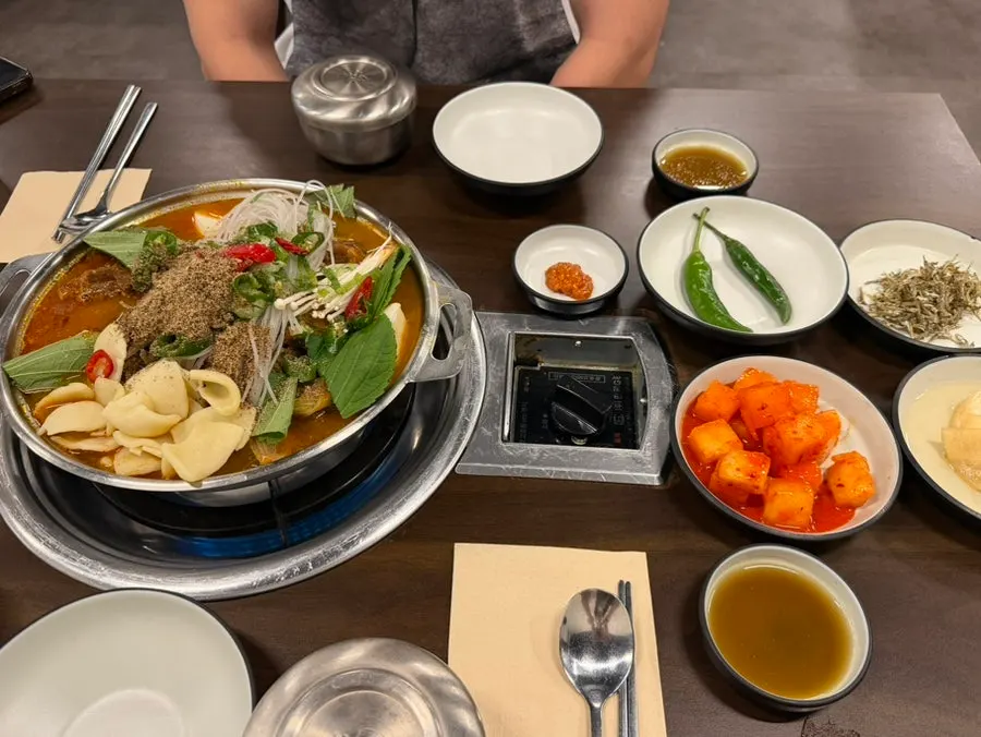 A pot of gamjatang at Yeonam Charcoal-Grilled Pork Backbone & Gamjatang