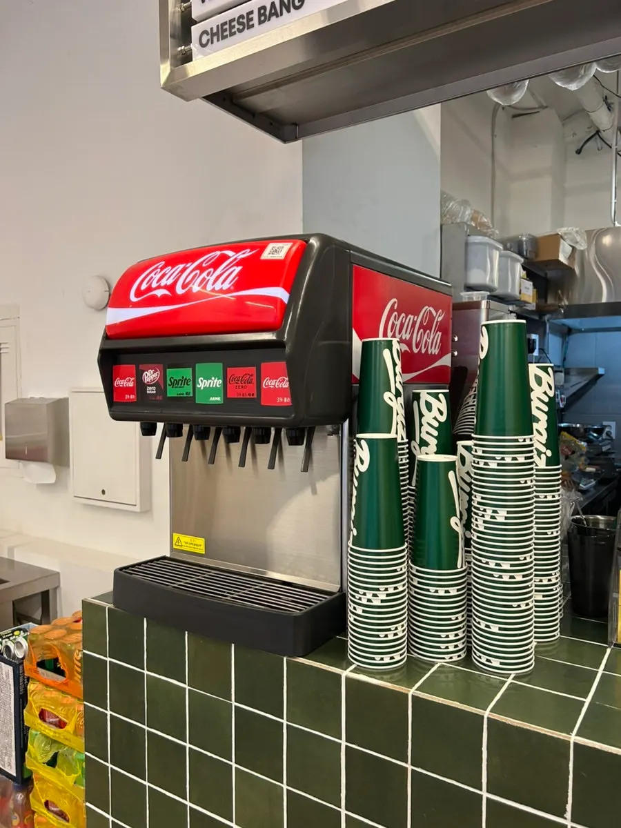 Photo of the self-service area at Burgiz Daeheung