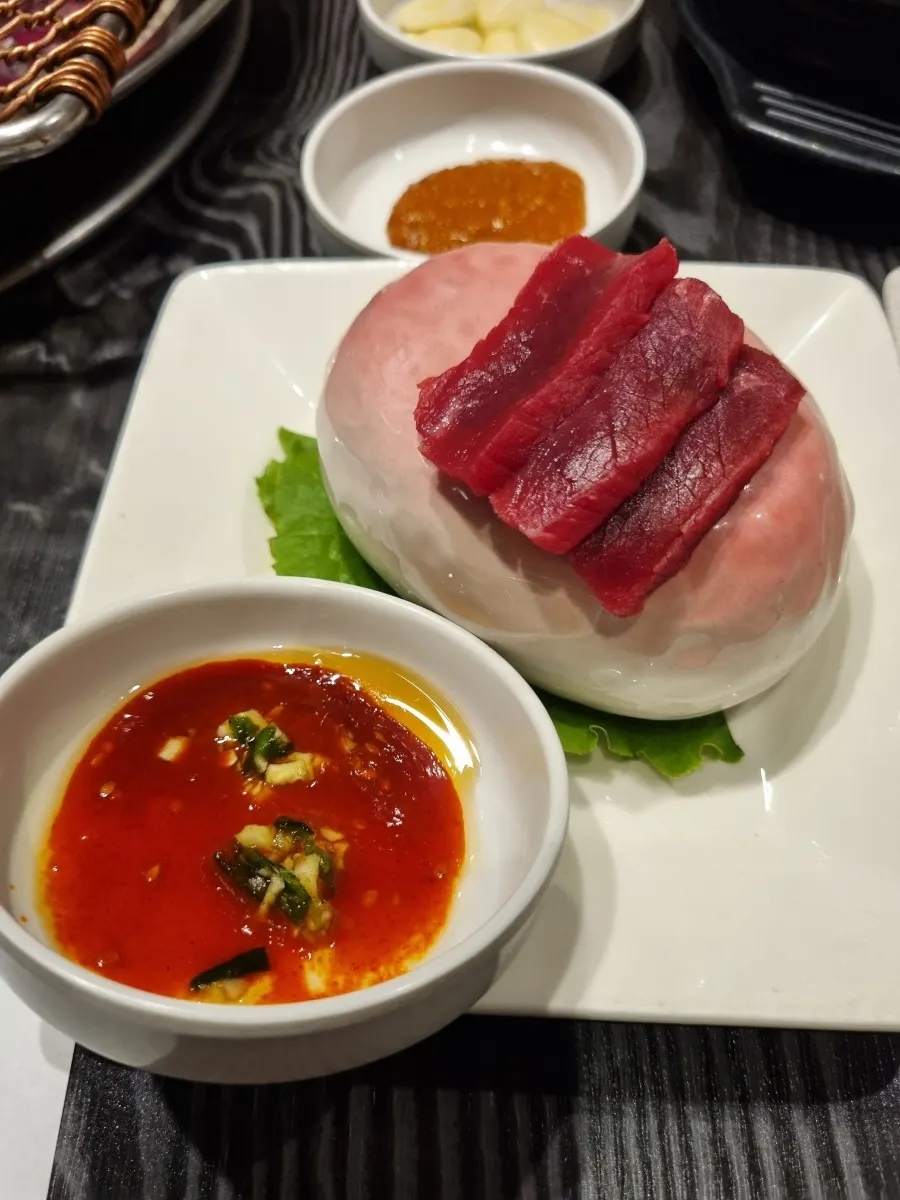 숯이 들어온 고기 불판