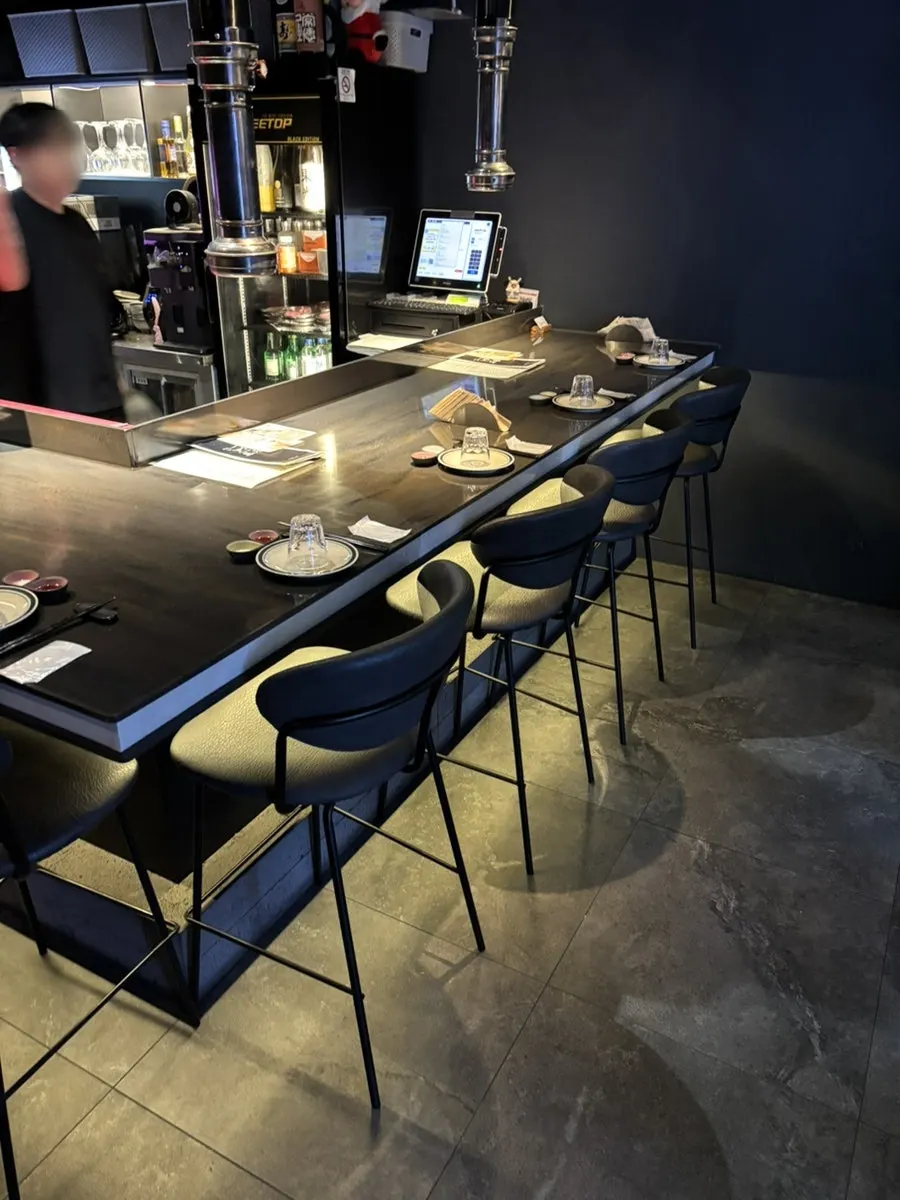 Full view of the 12-seat bar table