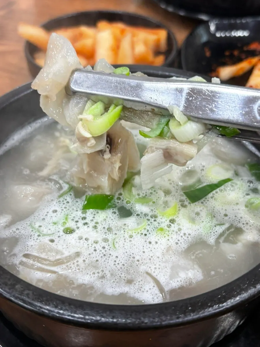 A bowl of dogani-tang full of cartilage