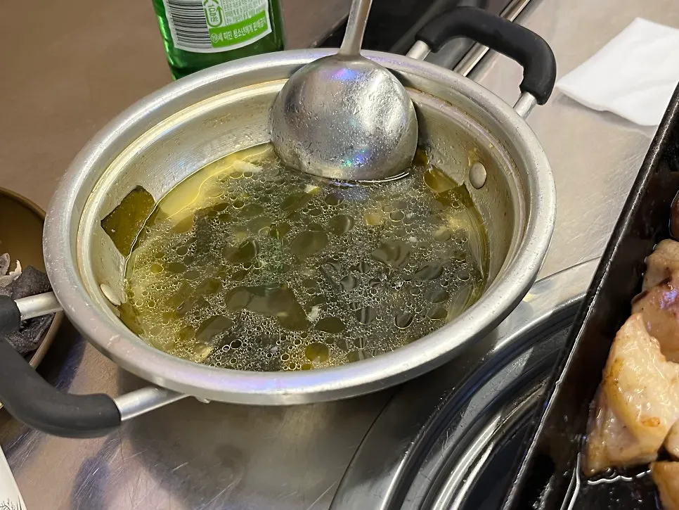 한 접시로 나온 신선한 생간