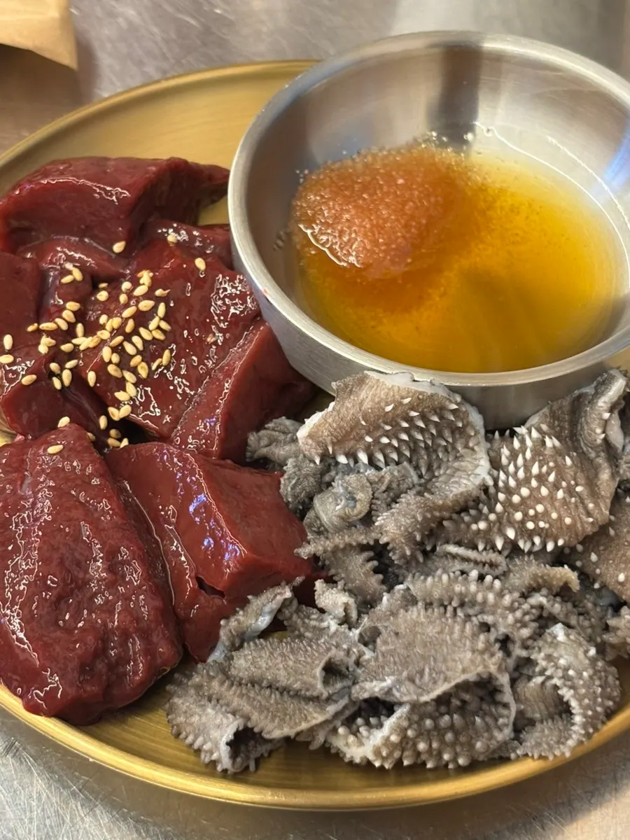 Tripe plate served with sesame oil dip