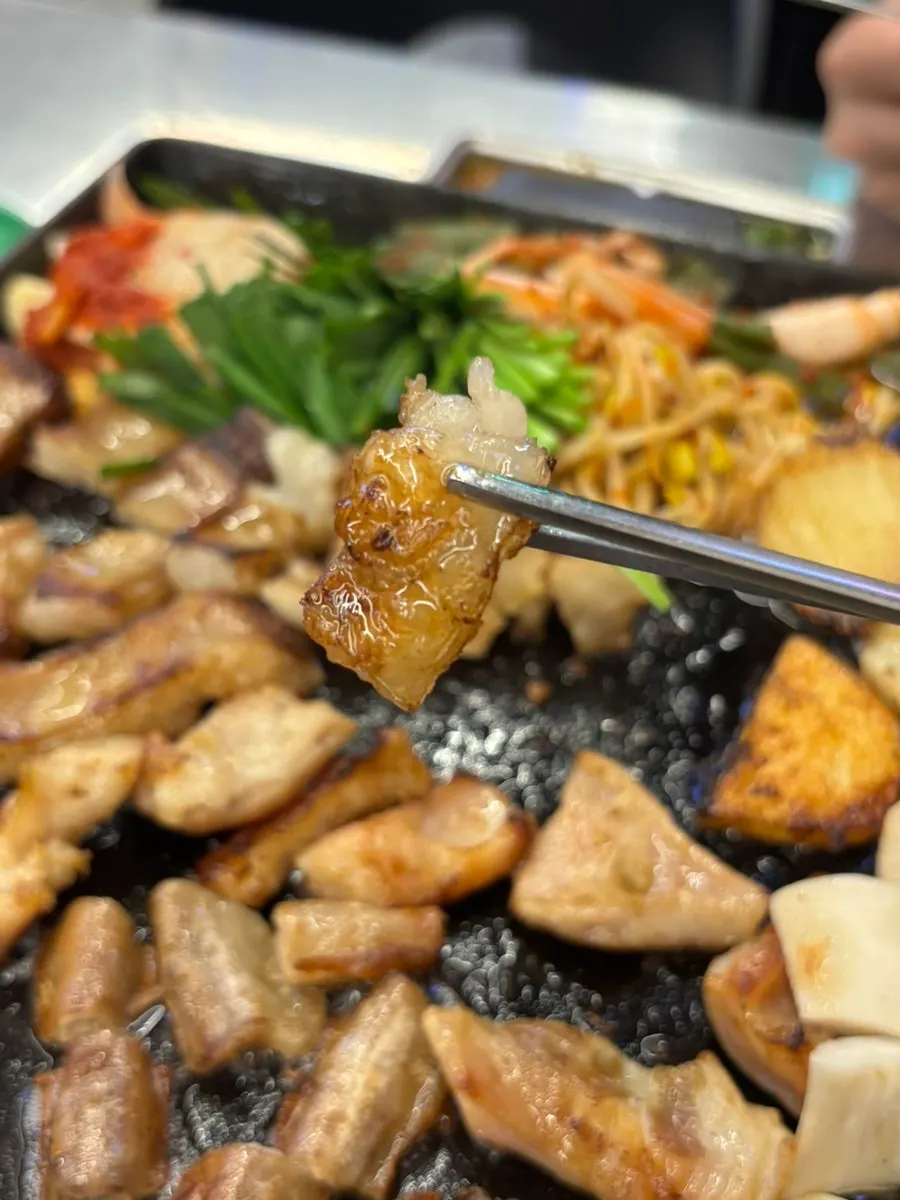 A piece of yeomtong and chadolbagi tasted first