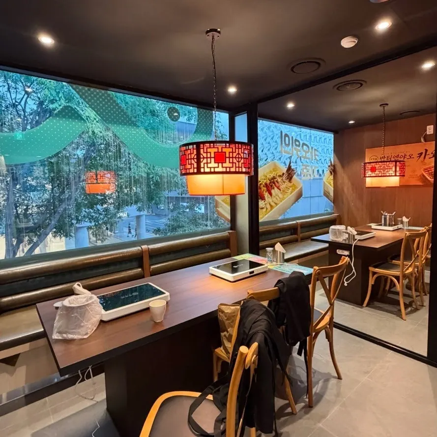 Interior of Bantiannyao Kaoyu Daejeon Branch in Dunsan-dong