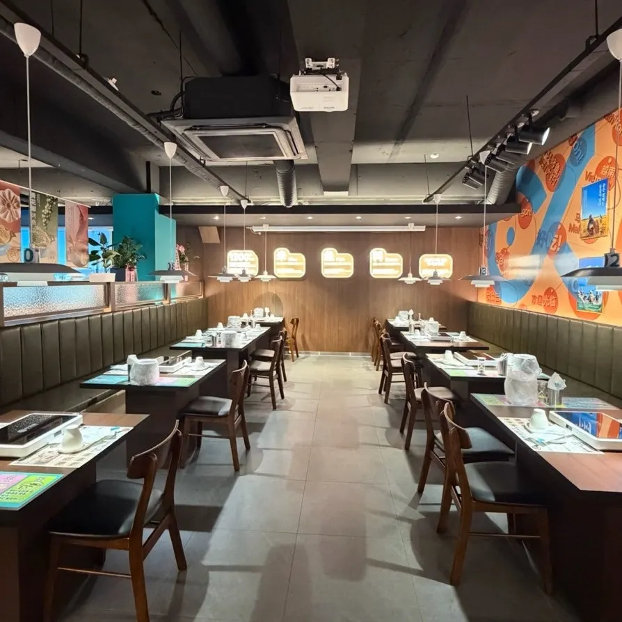 Seating inside Bantiannyao Kaoyu Daejeon Branch