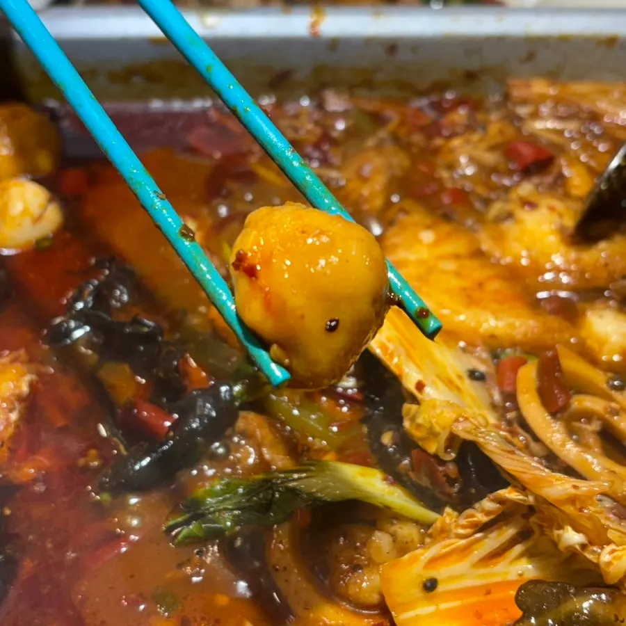 Glass noodles and tofu soaked in broth