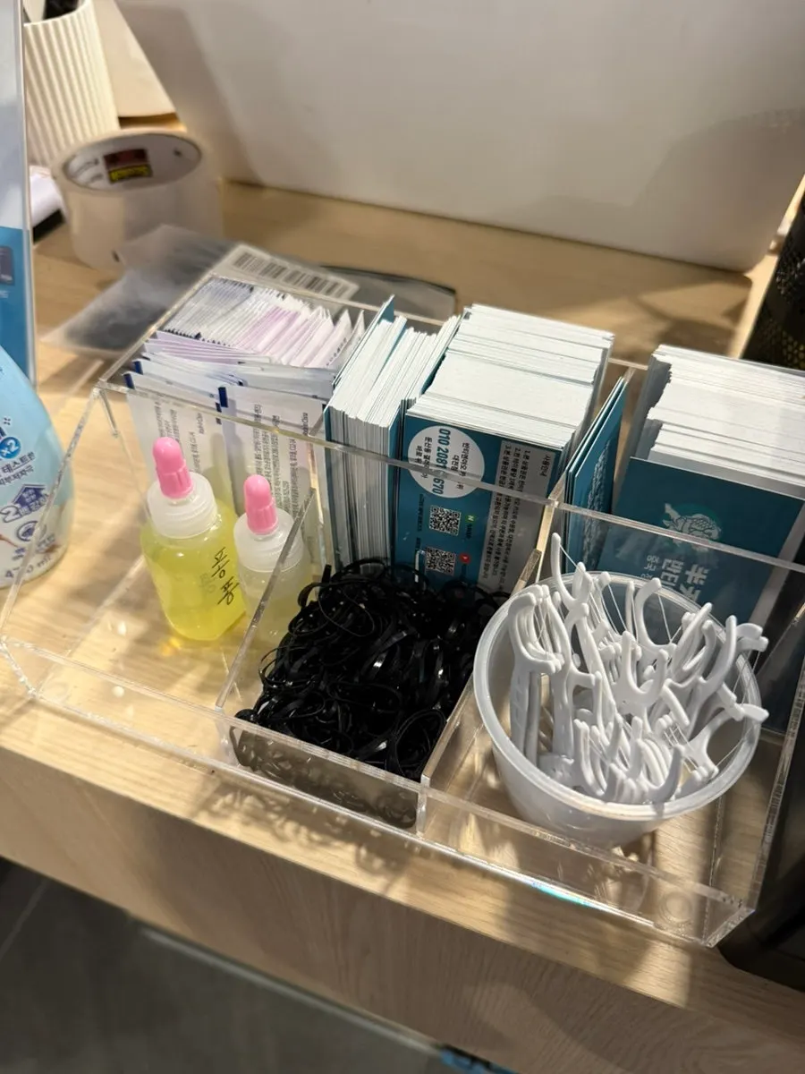Floss and deodorizer placed at the restaurant entrance