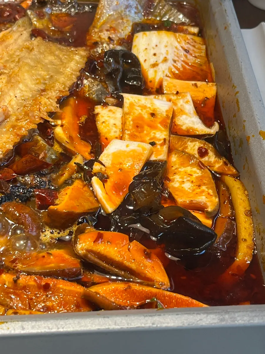 야채버섯 사리를 넣은 마라 카오위