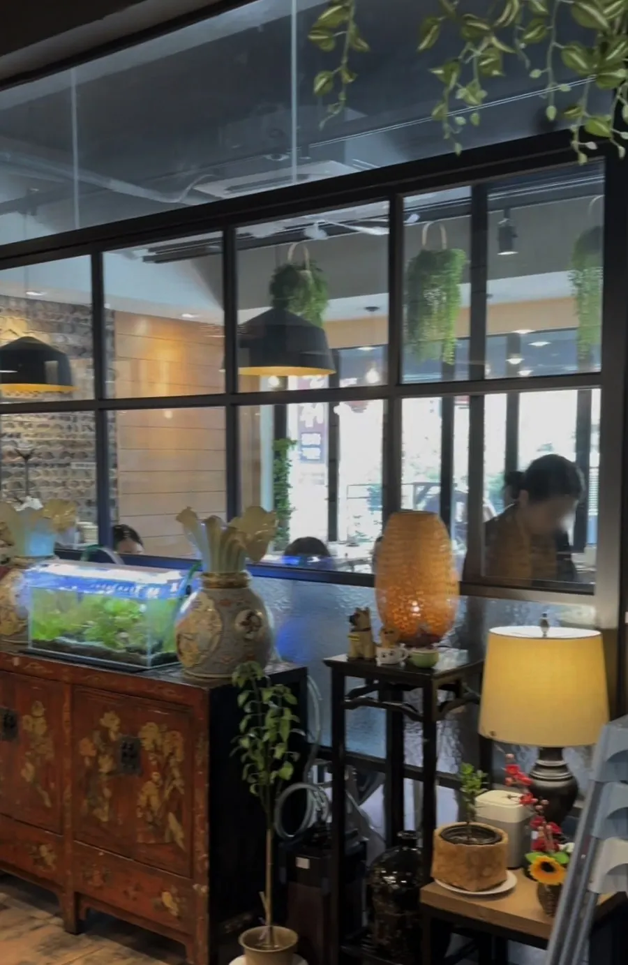 Interior space at Macheonchwi suited for family gatherings