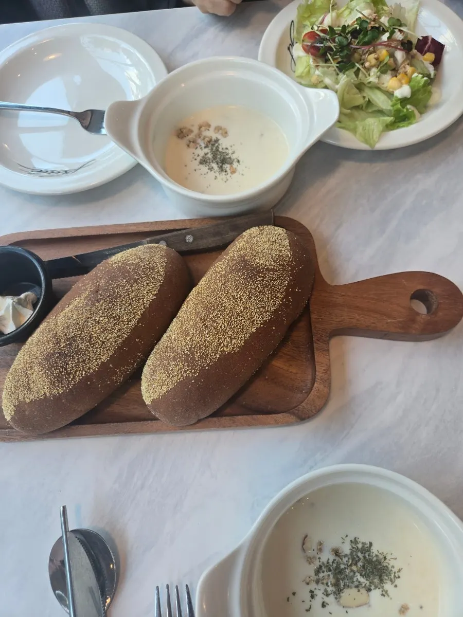 플레이트 둔산점 로제 파스타 접시
