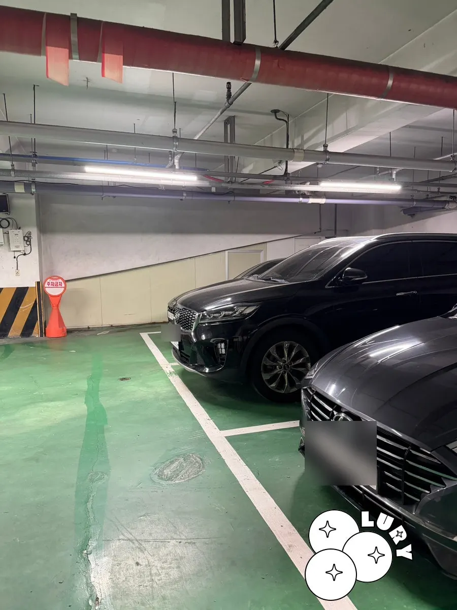 Entrance to the building's basement parking lot for Plate Dunsan Branch