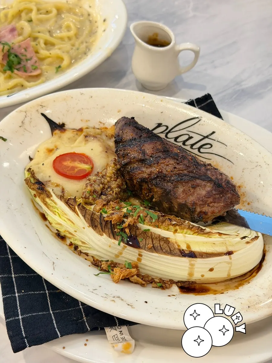 A plate of flat iron steak at Plate Dunsan Branch