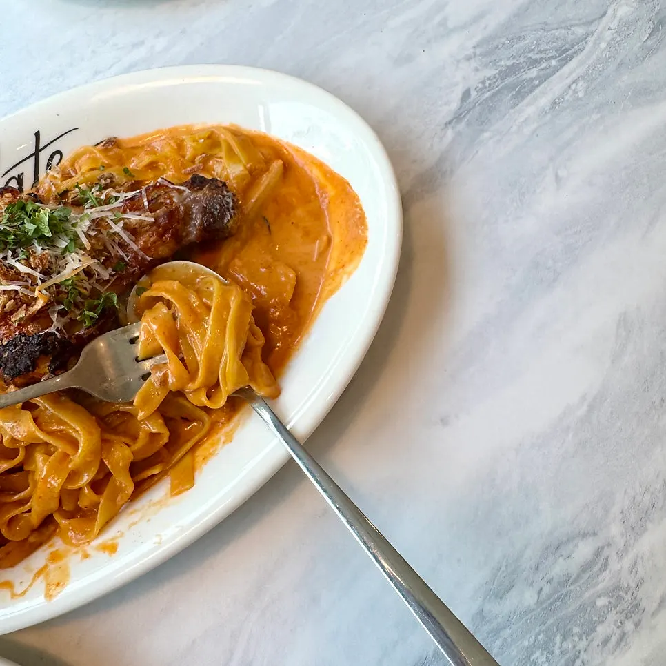 Spicy buldak rosé chicken-leg pasta
