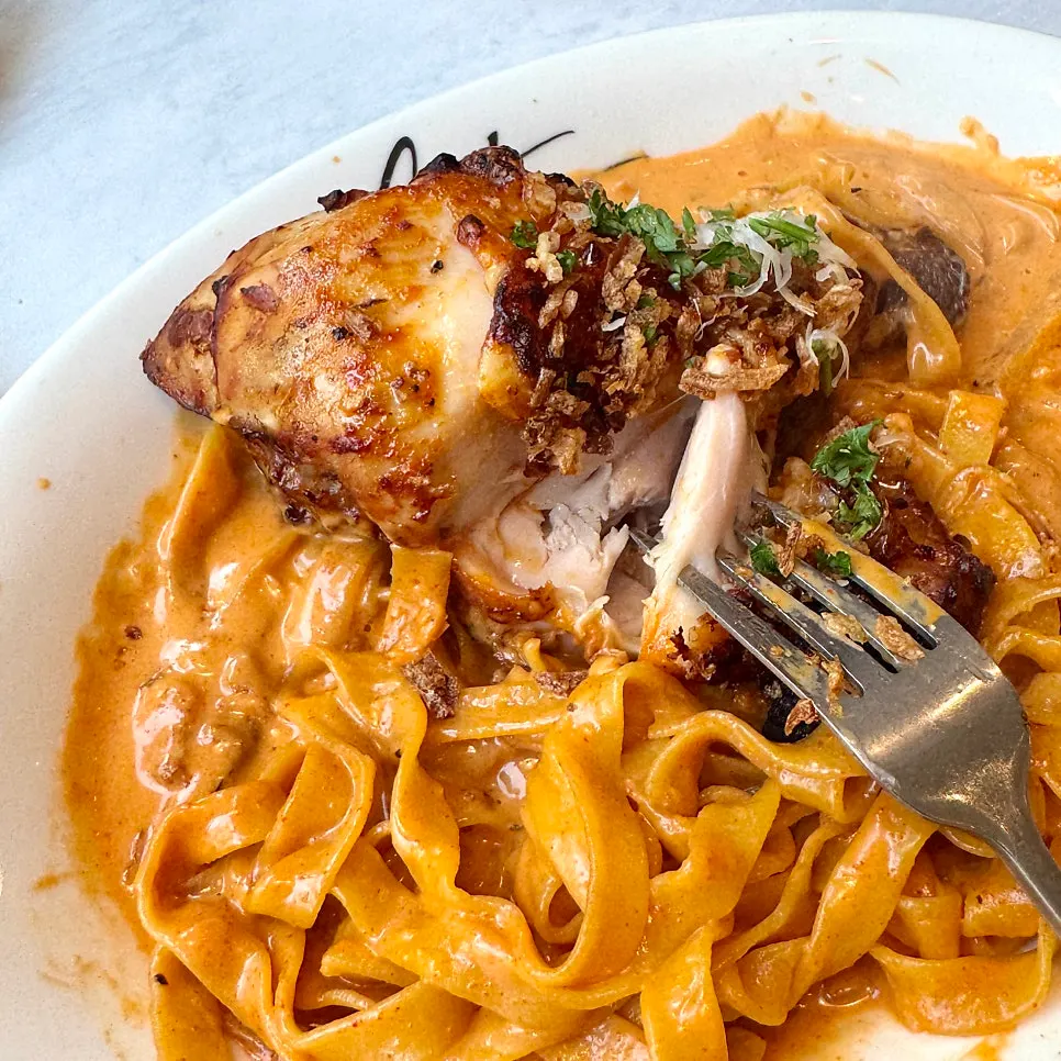 Spicy rosé sauce pasta