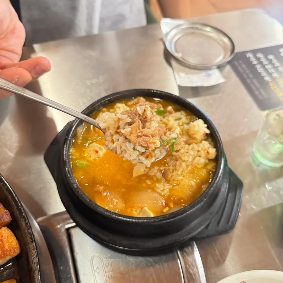 A spoonful of rich doenjang sulbap