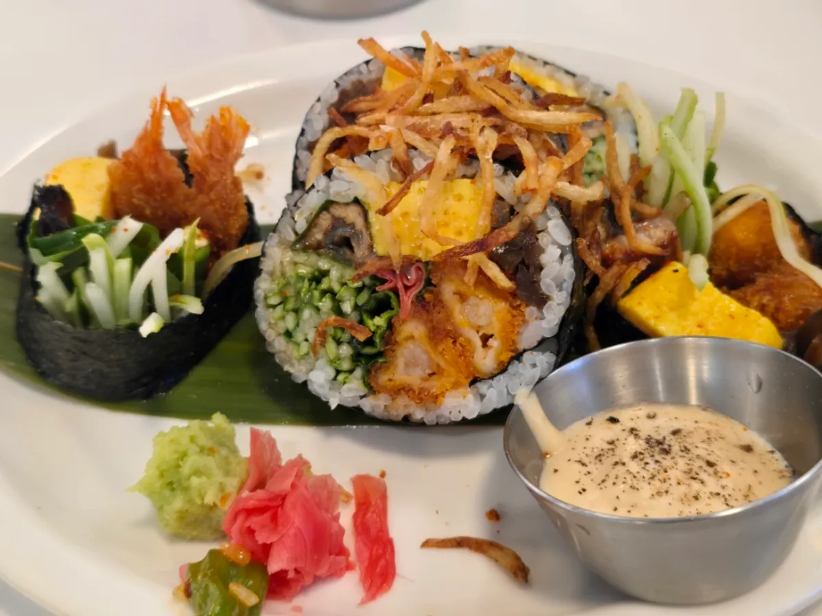 Large futomaki roll