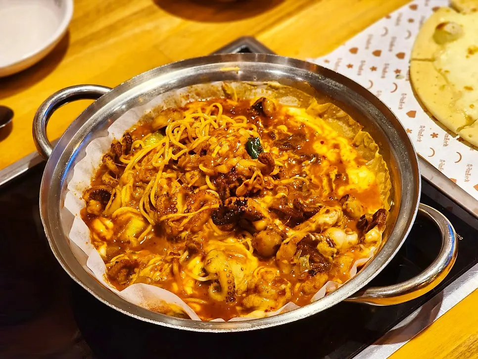 치즈를 걷어낸 쭈꾸미치즈파스타 속 파스타면