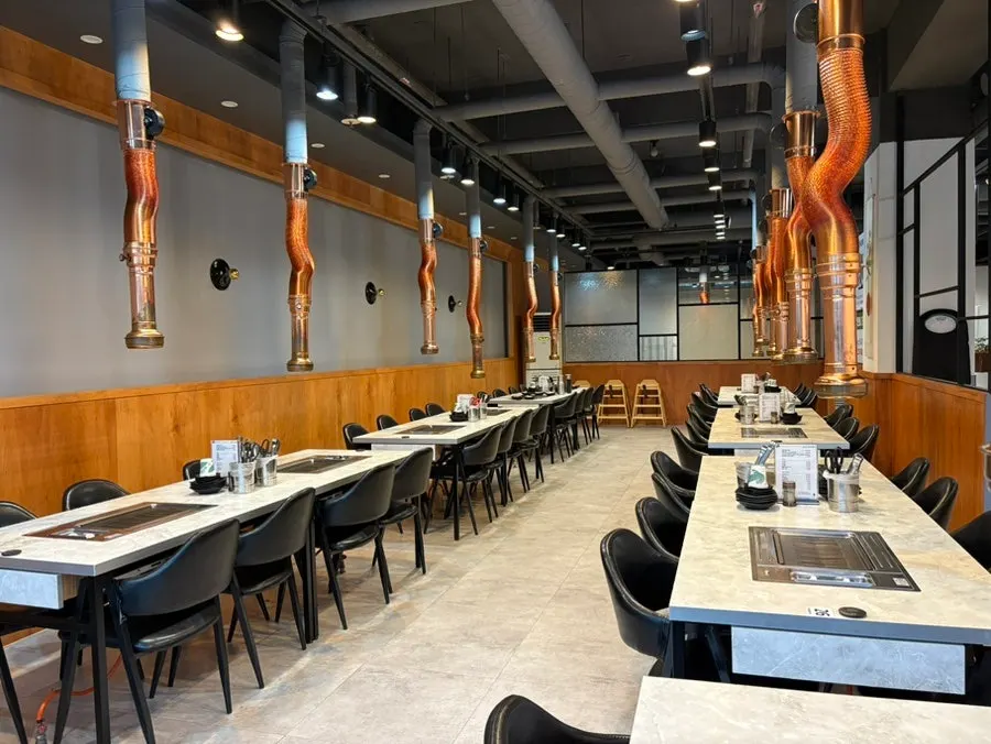 Songrimbok Jangeo group seating area