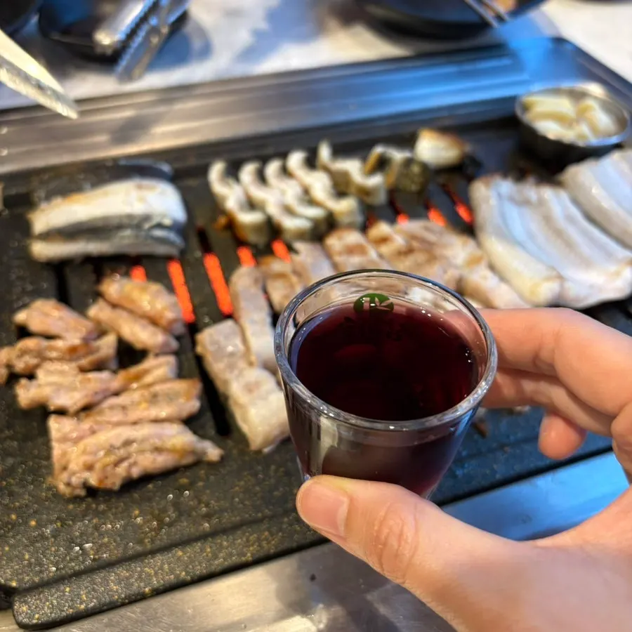 Eel meal and bokbunja wine