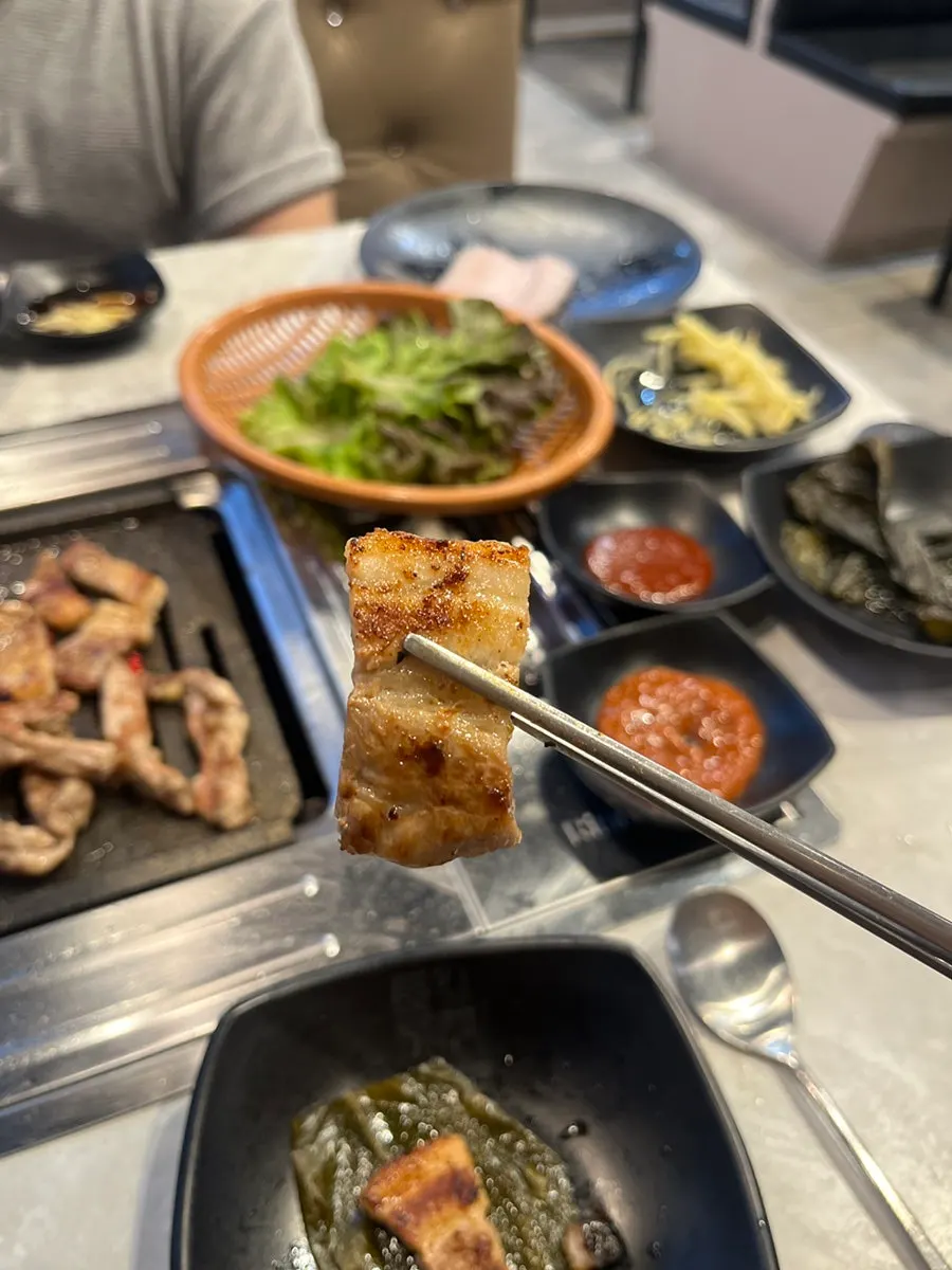 Combination of eel, pork, and chicken