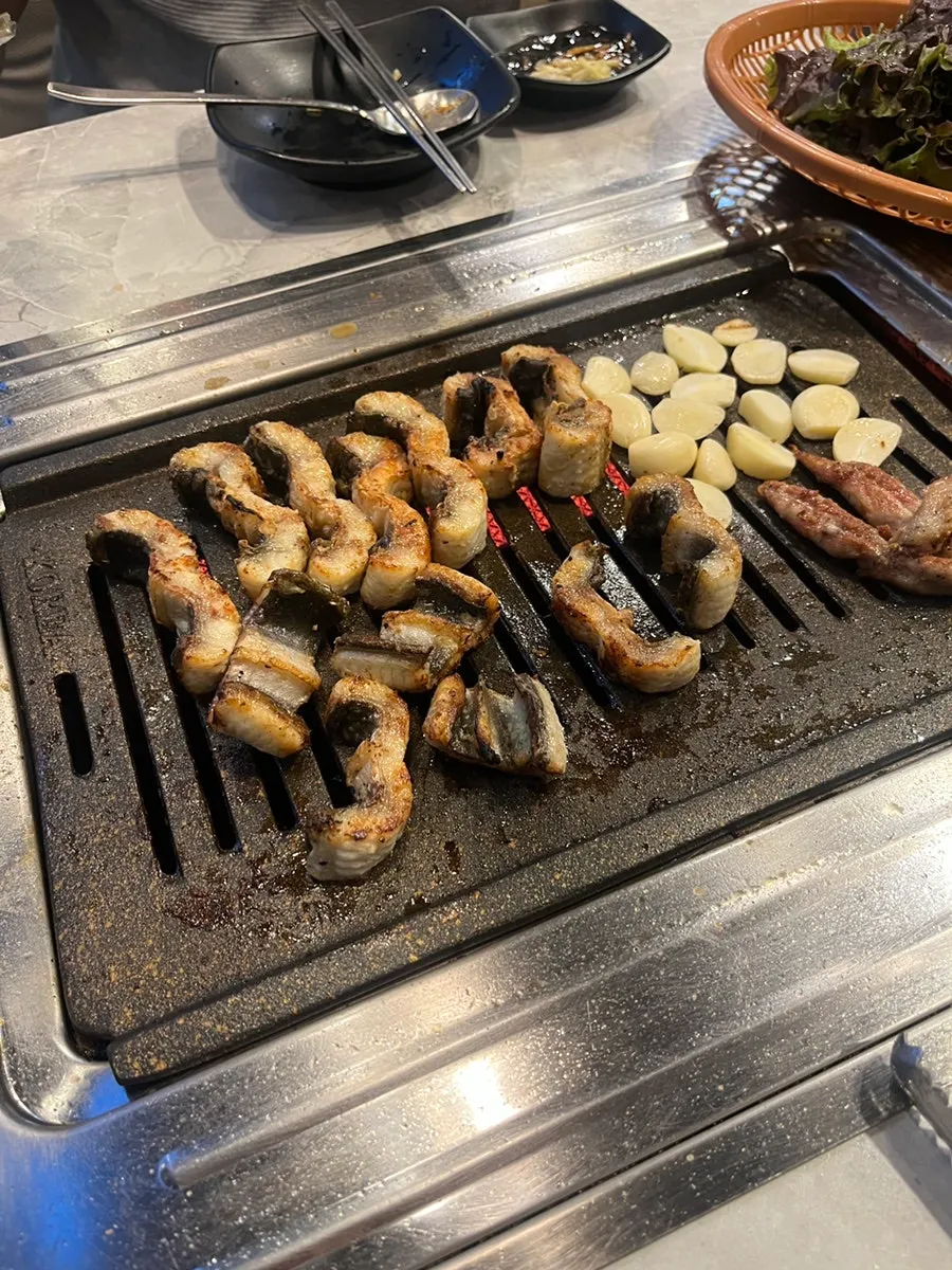 Thick grilled pork belly and chicken neck meat