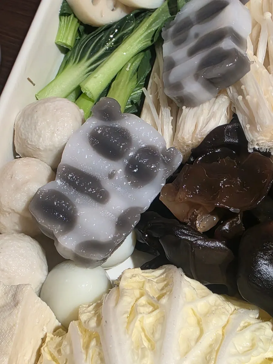 버섯과 야채 사리 구성