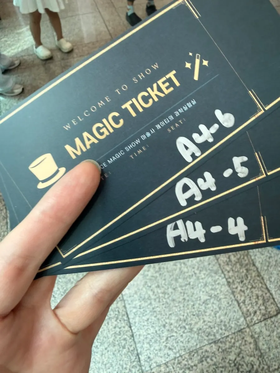 Scene of seat assignment before entering the venue