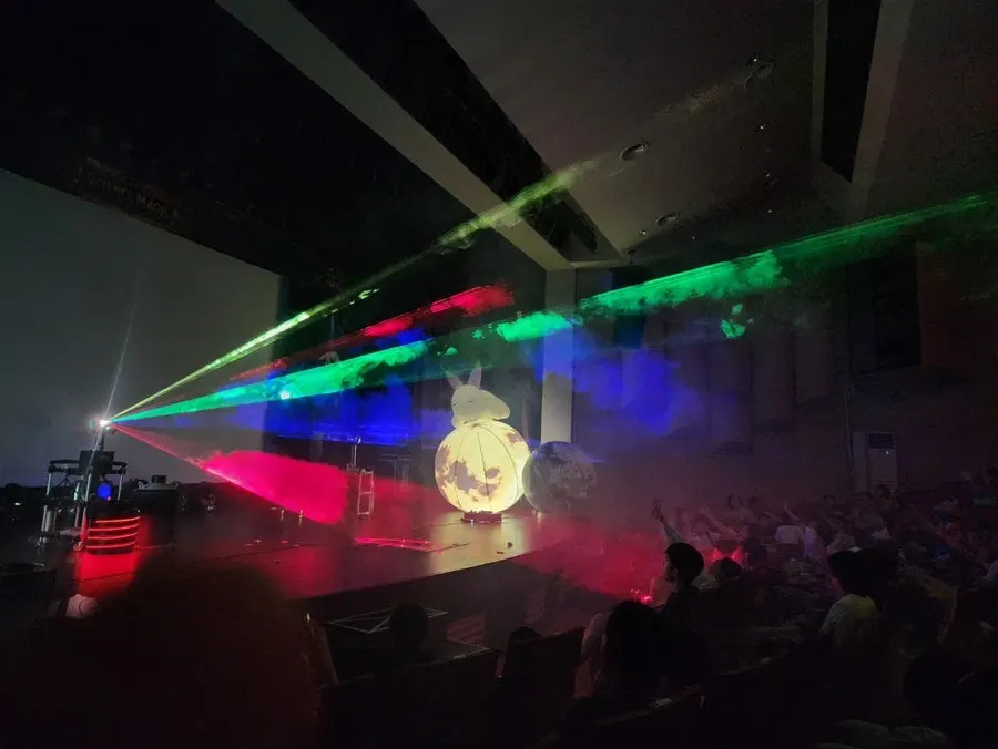 Laser show during the encore performance