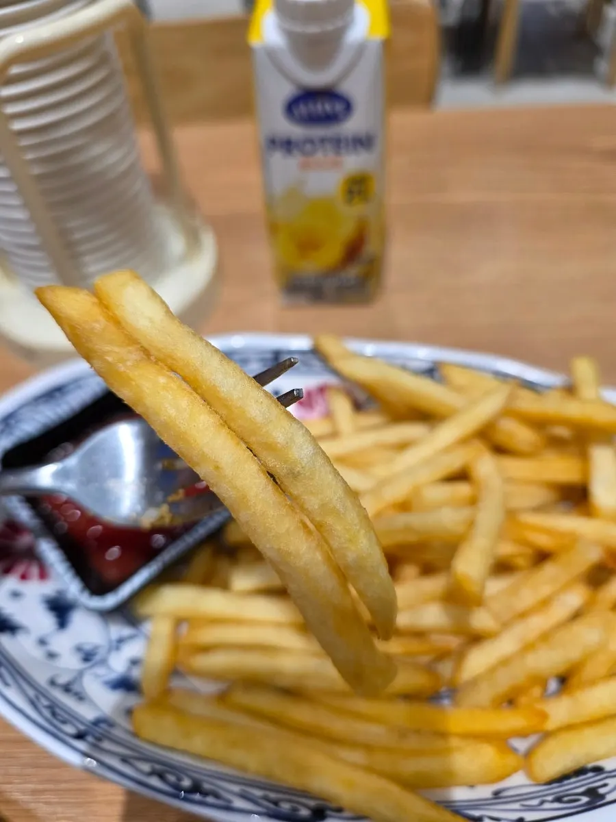 A meal enjoyed slowly at Gatjidong