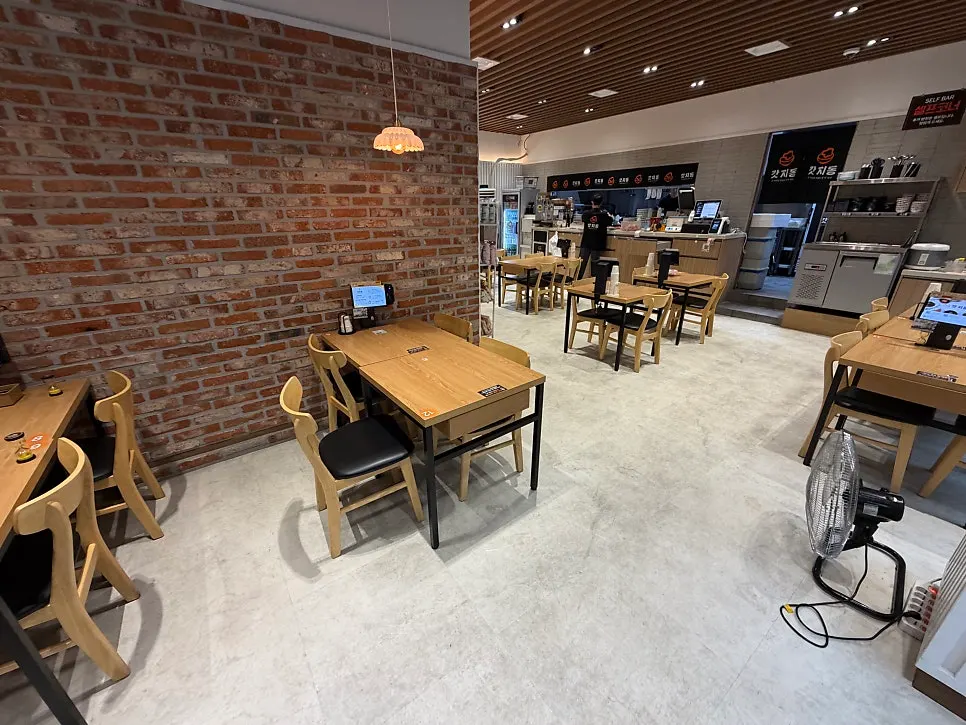 Interior of Gatjidong Noeun Branch