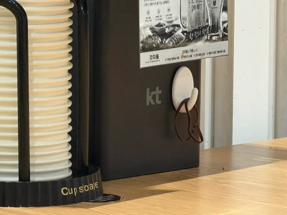Cutlery drawer and hourglass for cheese pork cutlet
