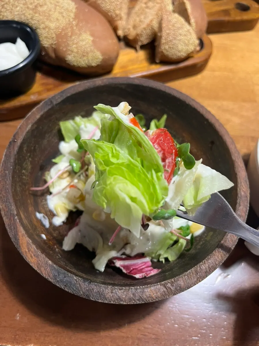 Fresh salad included in the set