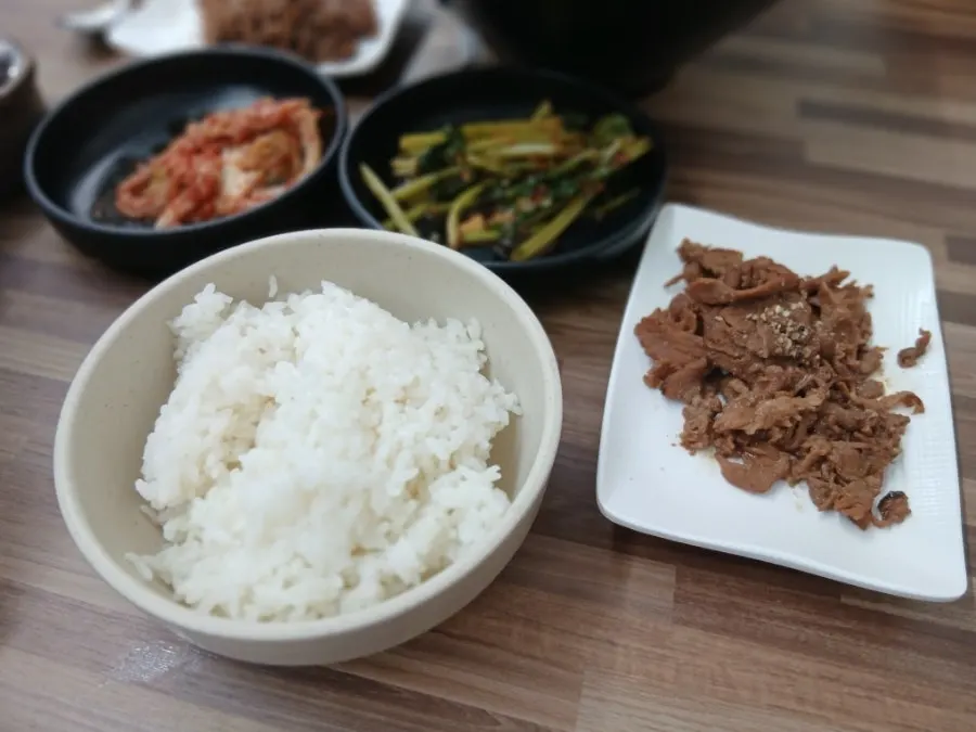 식사를 마친 면빨땡기는날 테이블