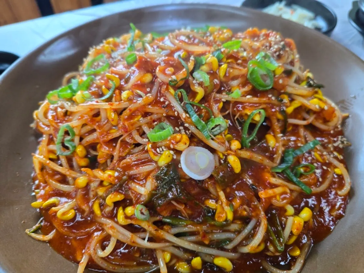 아구찜처럼 보이는 섬마을 뼈찜 한 그릇