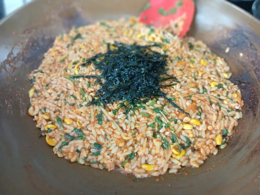 Fried rice made in the kitchen with the seafood braise sauce